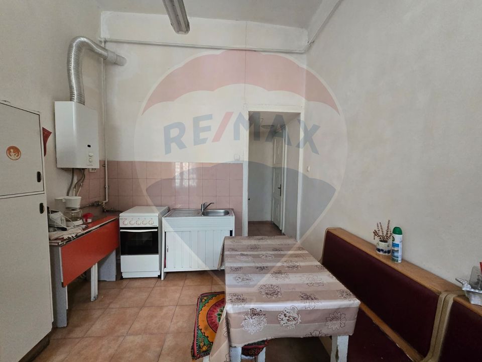de vanzare Apartament 2 camere în clădire istorică cu lift, Str. Horea
