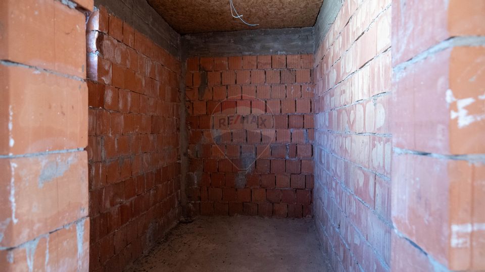 5 room House / Villa for sale, Central area