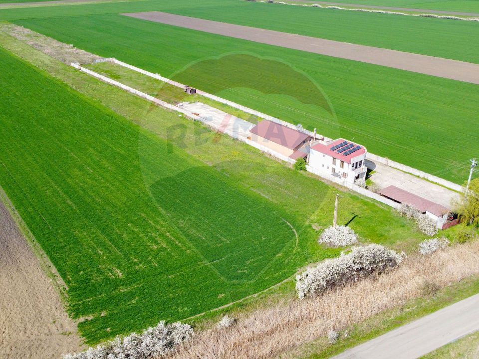 Casa + teren + hala de vanzare in Beregsau – 0% Comision