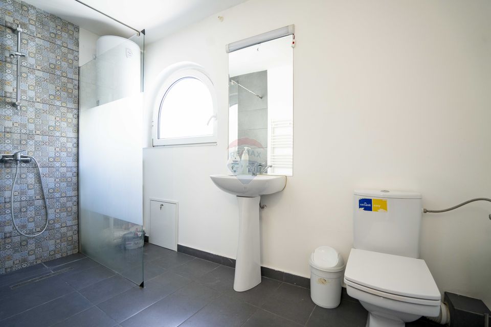 De vânzare casă cu 6 camere, ultracentral – str. Moscovei