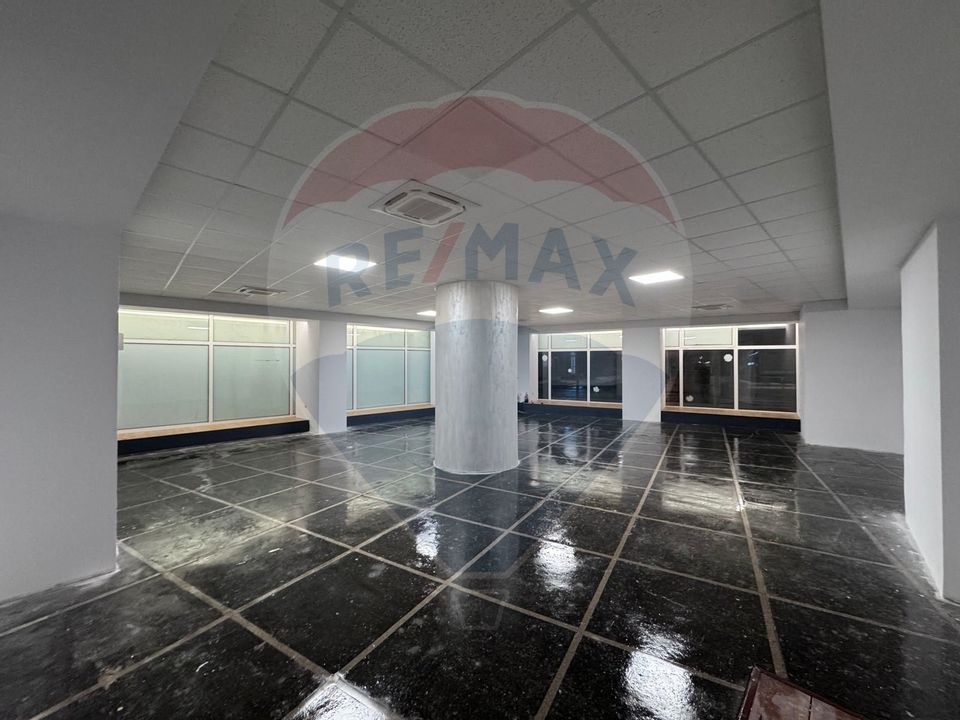 156.7sq.m Commercial Space for rent, Piata Centrala area