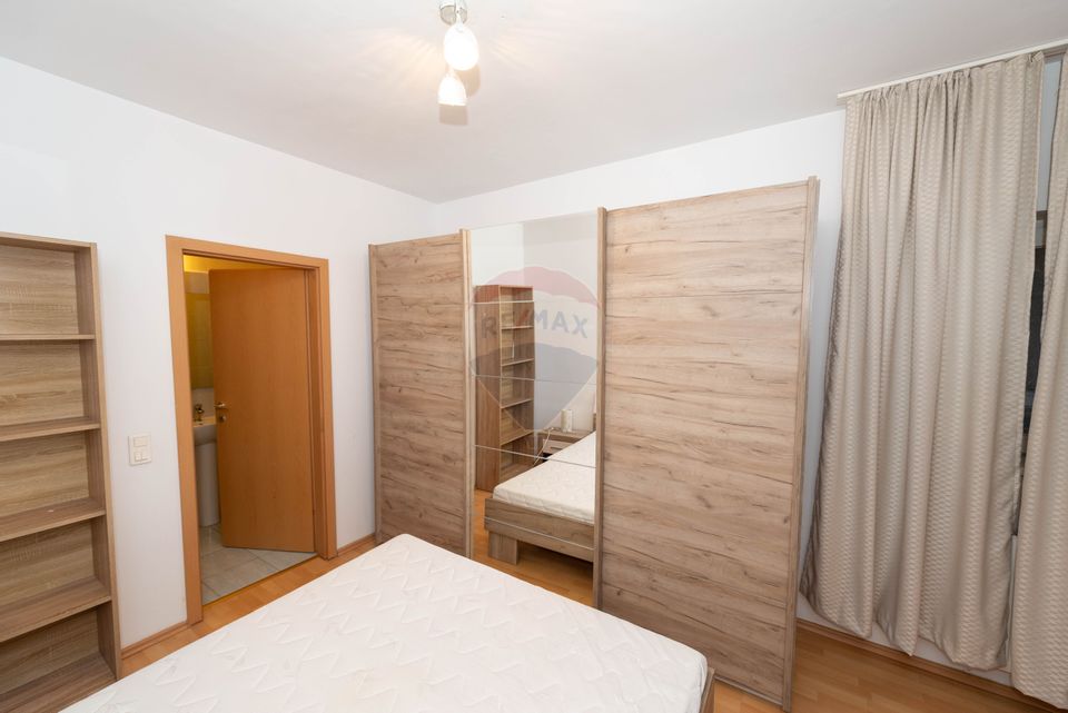 Apartament cu 3 camere de vanzare complex  Rasarit De Soare, Titan