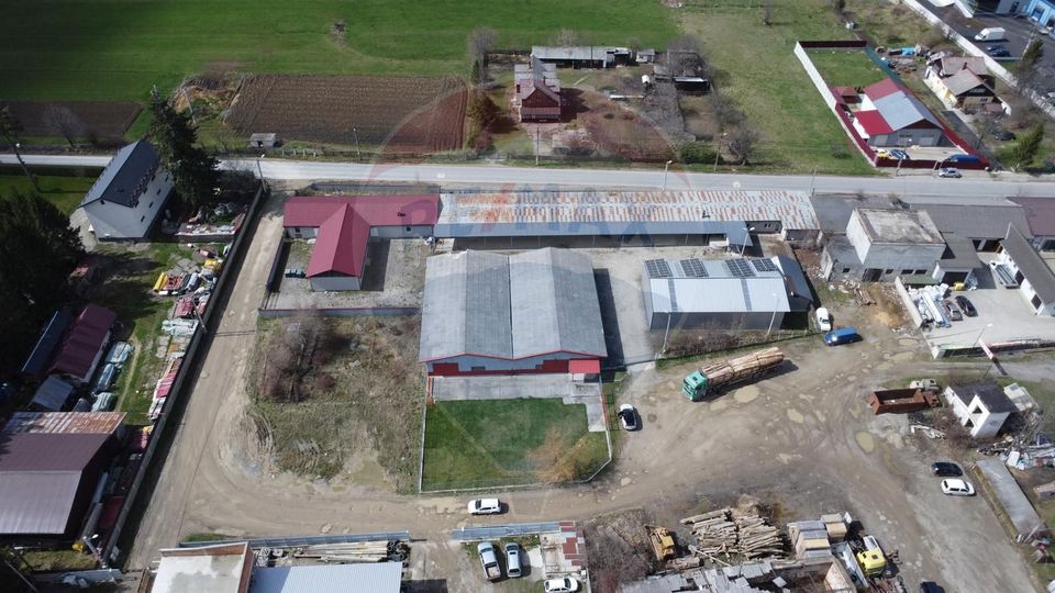 Hală industrială cu birouri si teren Gura Humorului