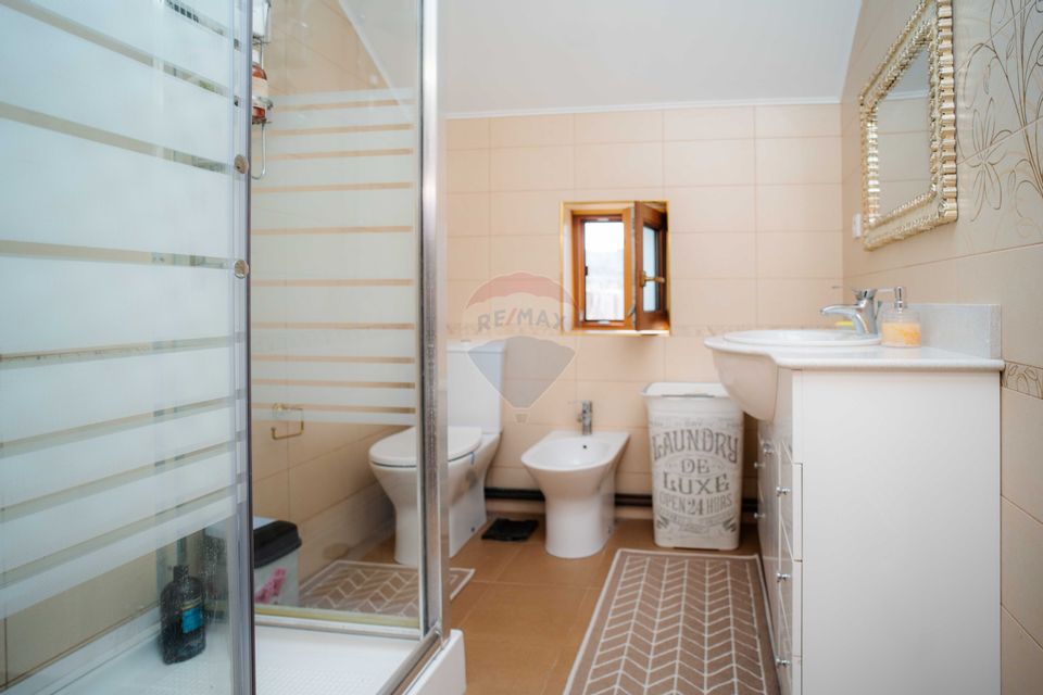 5 room House / Villa for sale, Periferie area