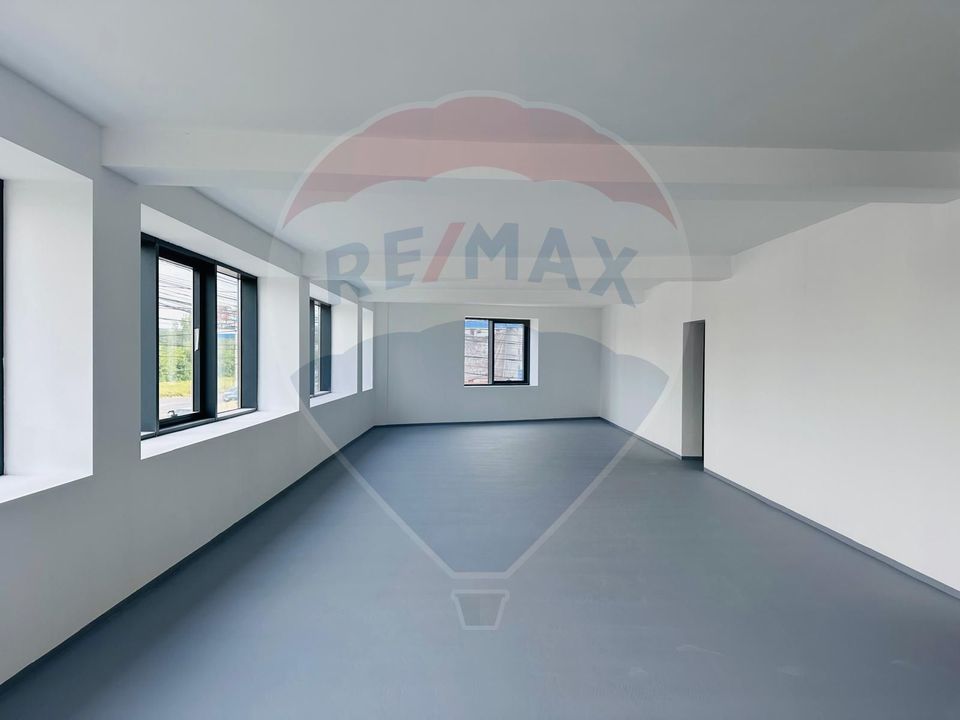 DE INCHIRIAT Spațiu comercial/showroom | 975 mp | Otopeni