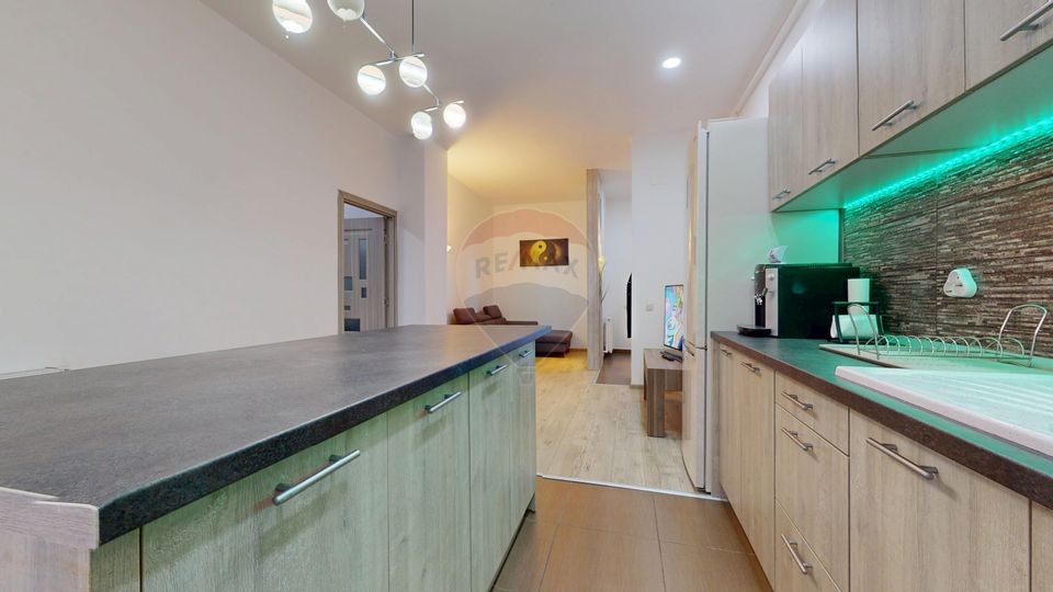 2 room Apartment for rent, Tractorul area