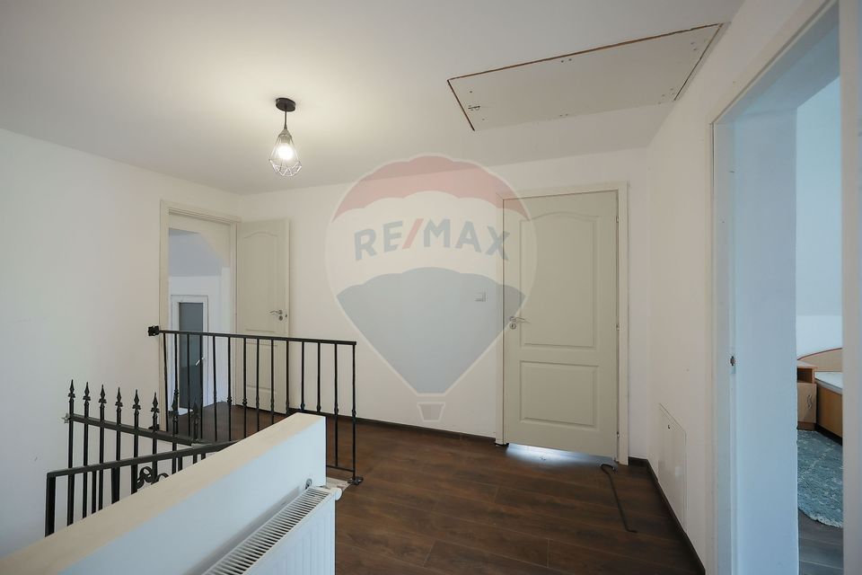 4 room House / Villa for sale, Episcopia Bihorului area