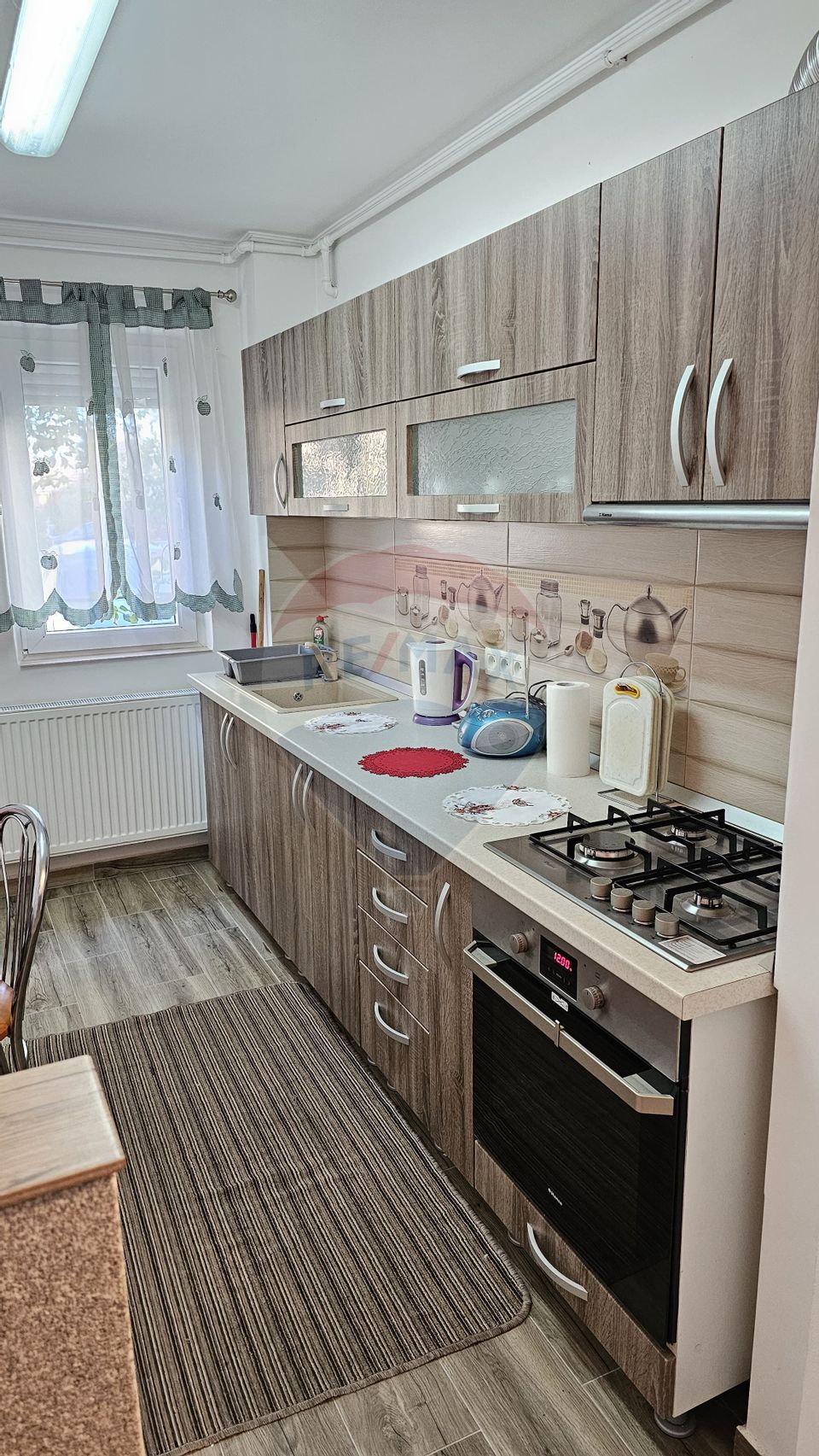 Apartament cu 2 camere renovat mobilat si utilat Dupa Zid