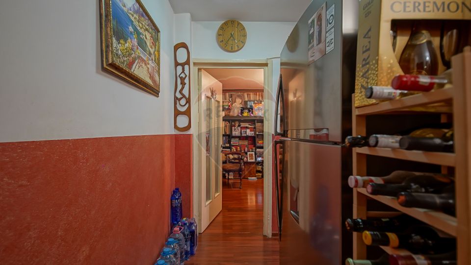 !! VANDUT !!  Apartament cu 3 camere în cartierul Răcădău