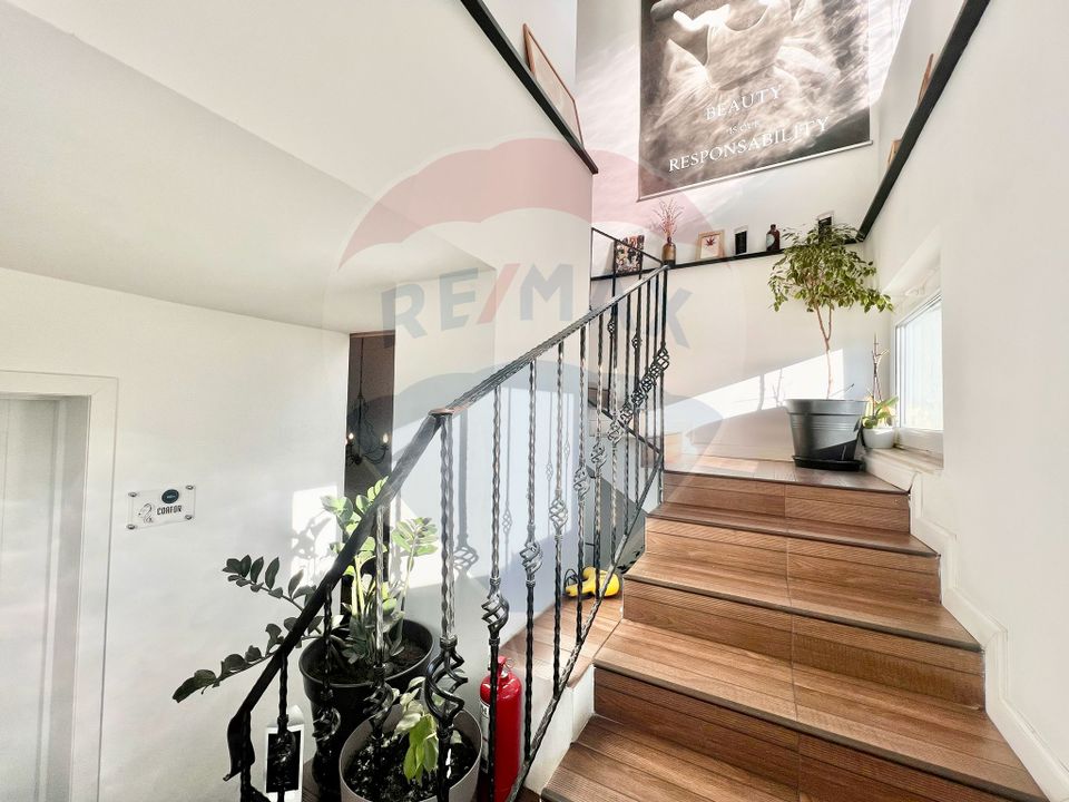 12 room House / Villa for sale, Decebal area