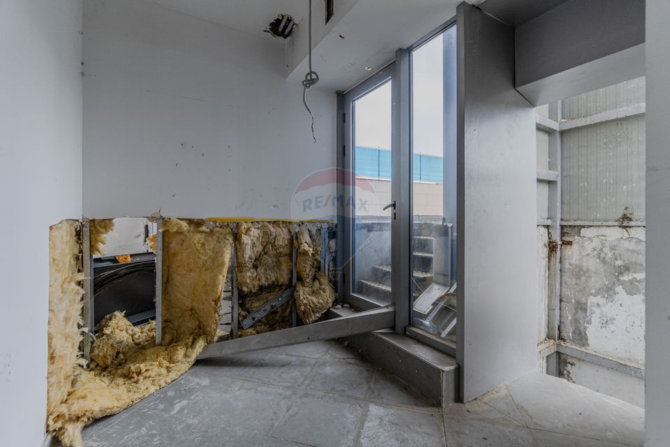 Cladire de 902 mp utili de vânzare, zona Grivitei - DN 13, COMISION 0