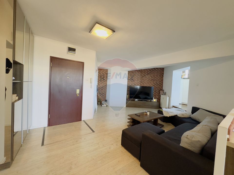 Apartament cu 3 camere + terasa inchisa (camera)  zona Decebal/Dacia