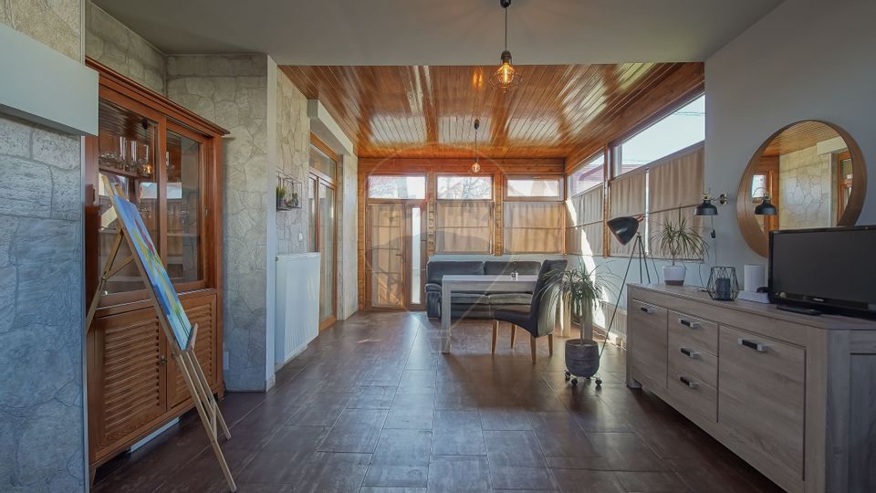 6 room House / Villa for sale