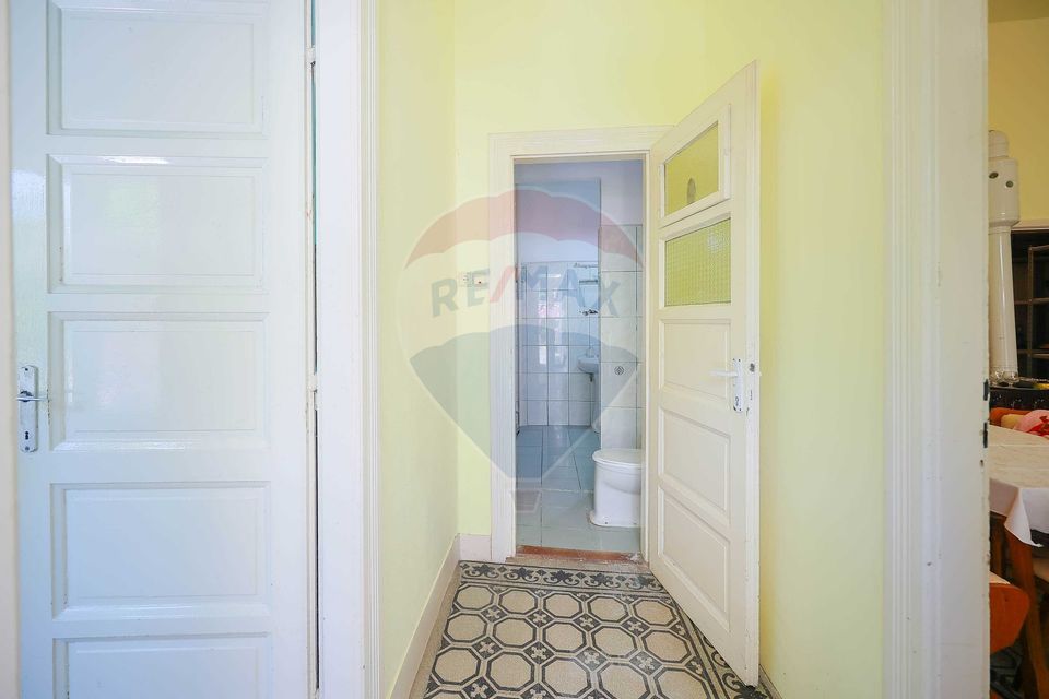 Apartament cu 3 camere de vânzare în zona Ultracentral