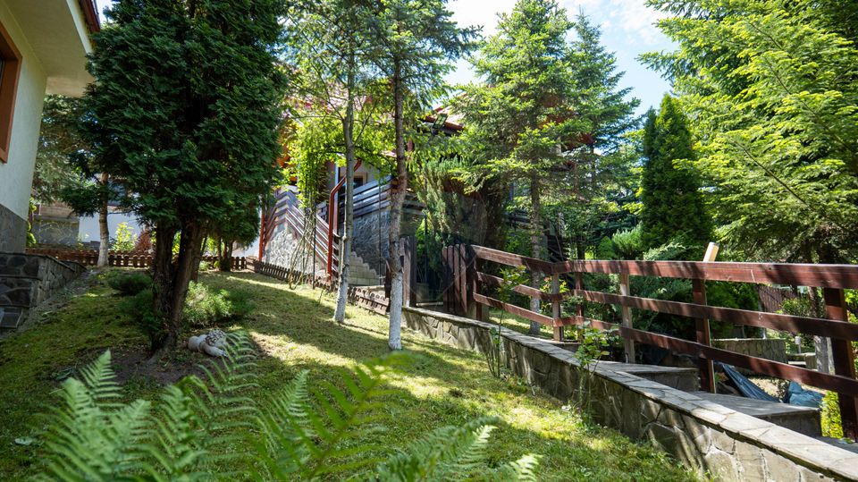 Oferta - vanzare pensiune 10 camere si casa de vacanta, Slanic Prahova