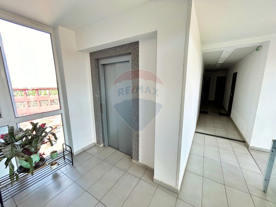 Apartament cu 3 camere de vânzare pe Calea Romanilor (Via Romana)