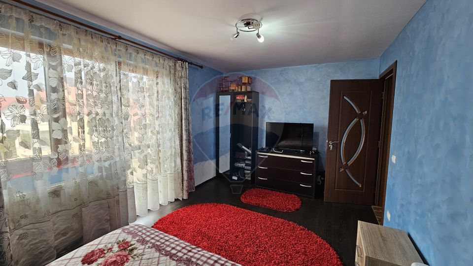 6 room House / Villa for sale