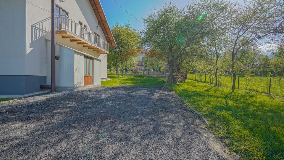 CasaI Vila cu 8 camereI 5 bai TOHANITA  - ZARNESTI , BRASOV