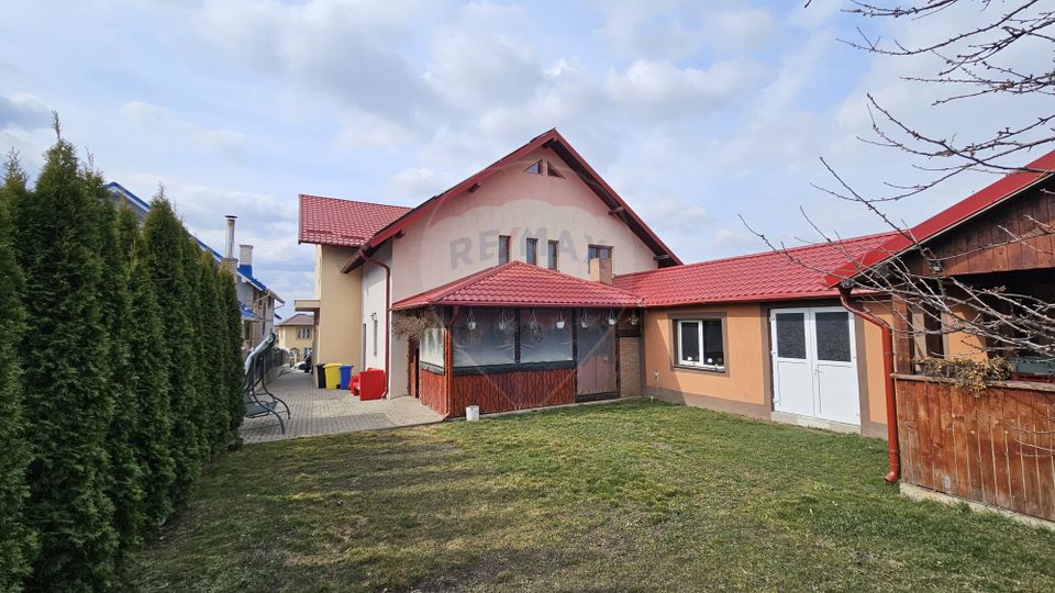 6 room House / Villa for sale