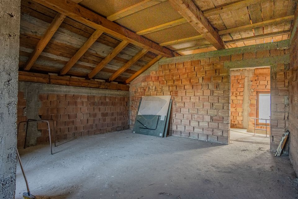 VILĂ DE POVESTE | 300mp utili | în inima naturii | OPORTUNITATE