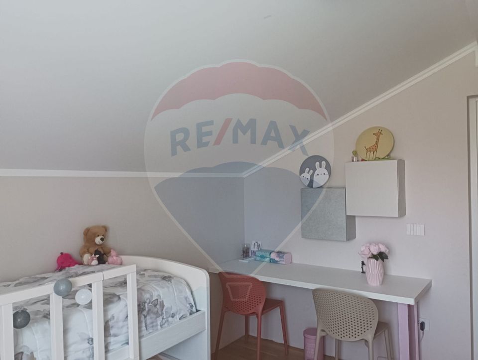 Casă / Vilă de vânzare pe str Mihai Pitei nr22 Radauti