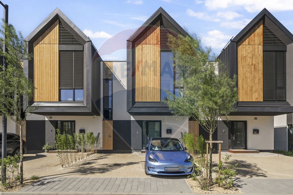 Modern villa with premium finishes, 5 rooms in Tunari - Amber Forest