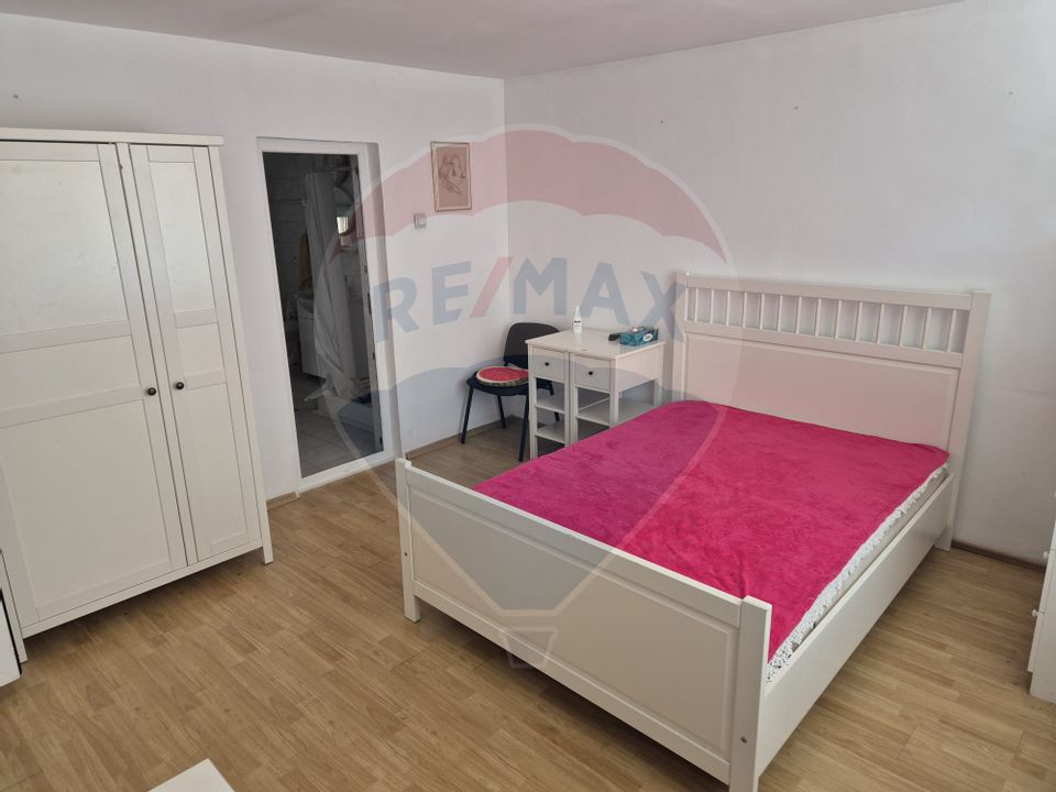 8 room House / Villa for sale, Energiei area
