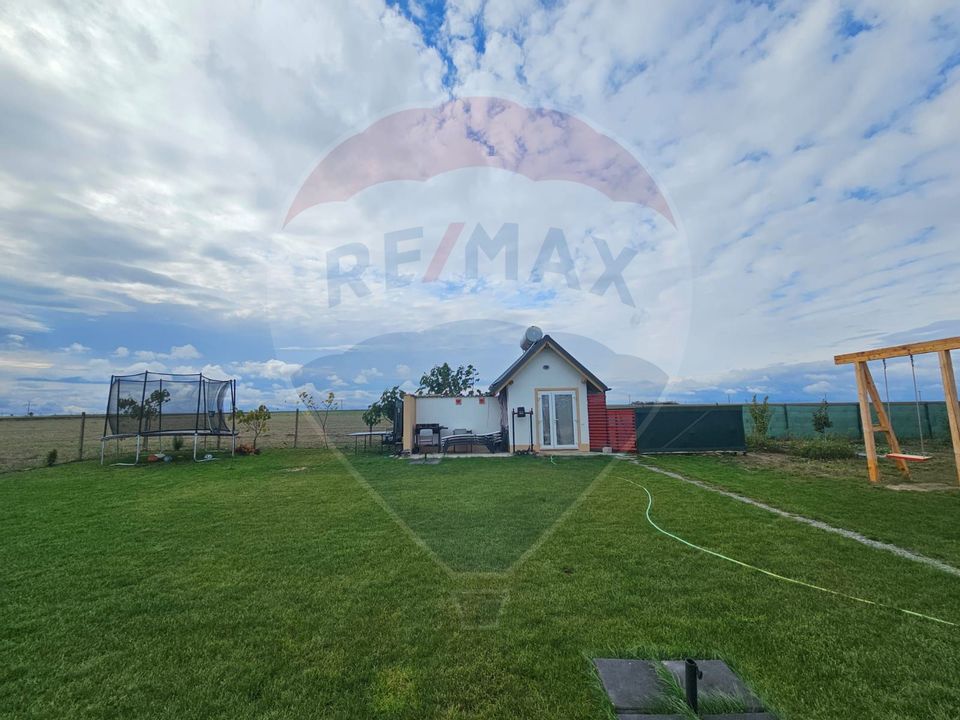 Casă / Vilă cu 4 camere de vânzare Vadu Constanta