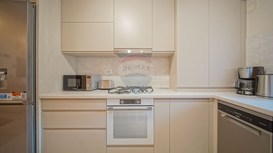 3 room Apartment for rent, Tractorul area