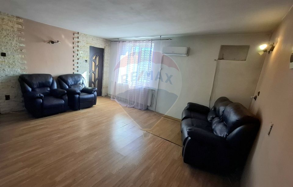 4 room Apartment for sale