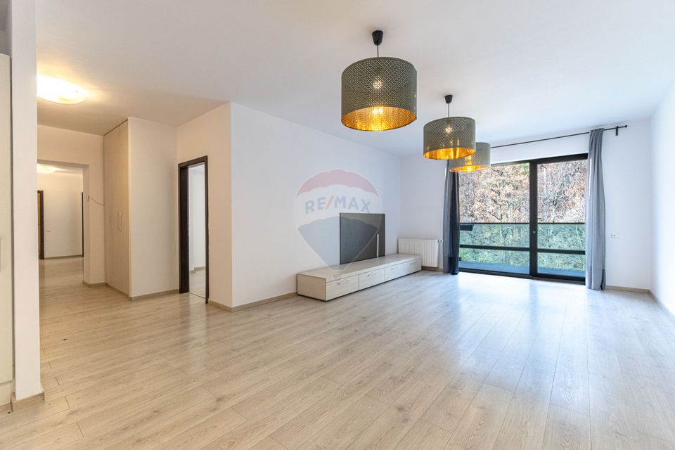 Apartament cu 4 camere de închiriat Tampa Gardens Racadau etaj 10/12