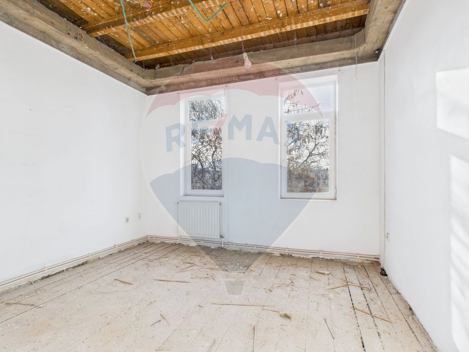 Vila S+P+2+M, 15 camere, ideala pentru investitie - Ștefan cel Mare