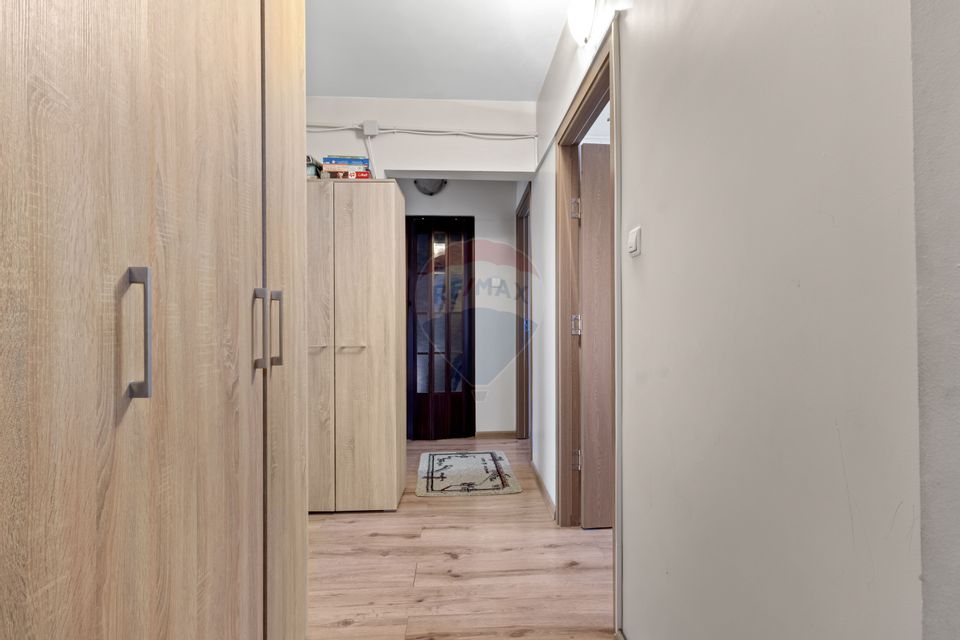 Apartament cu 5 camere decomandat de vanzare in Micalaca,Arad