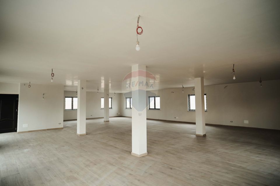 Spațiu comercial de închiriat in Com Marginea