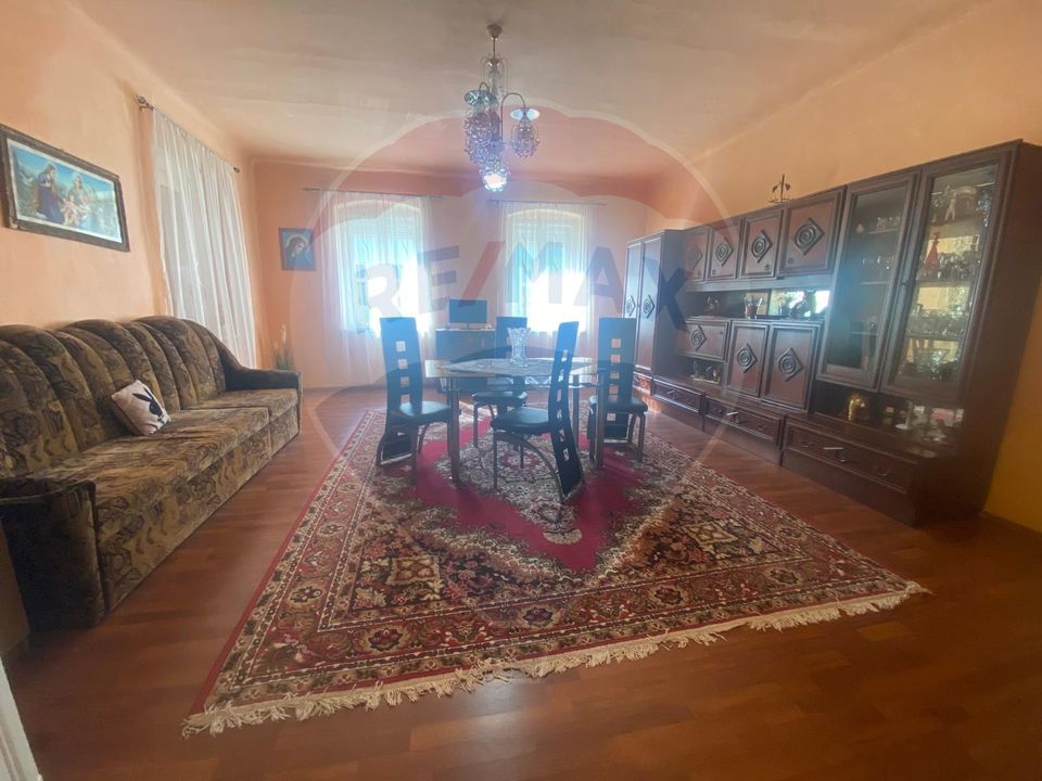 7 room House / Villa for sale