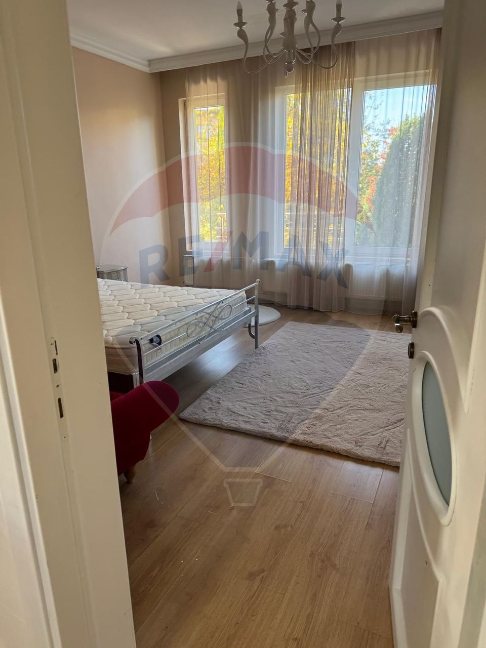 Închiriez casă individuală, 4 dormitoare, zona Borhanciului