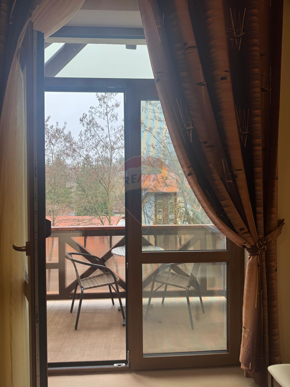 9 room Hotel / Pension for sale, Central area