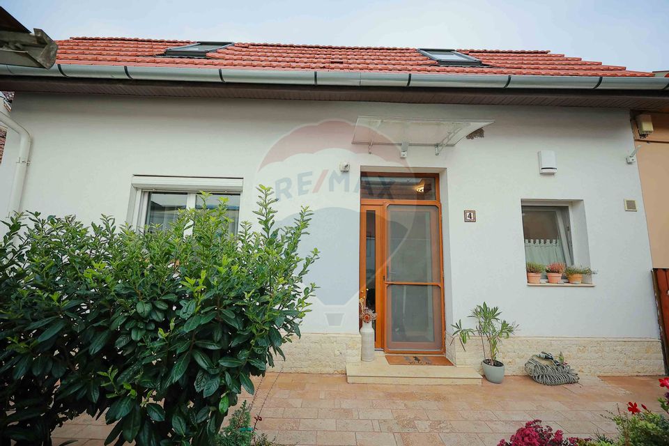 5 room Apartment for sale, Central area