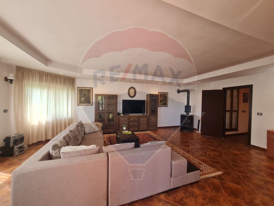 6 room House / Villa for sale