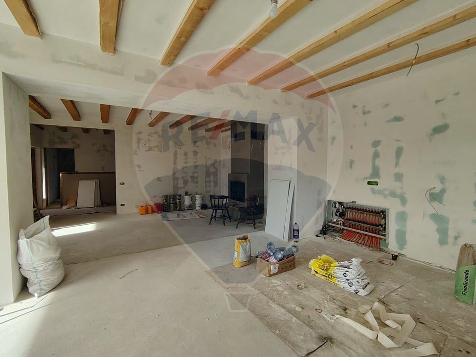 Lux Mediteranean si Intimitate pe 4.000 mp Domeniu Privat Gura Vaii