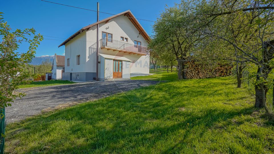 CasaI Vila cu 8 camereI 5 bai TOHANITA  - ZARNESTI , BRASOV