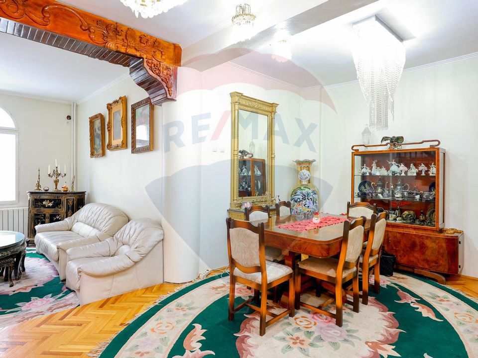 10 room House / Villa for sale, Central area