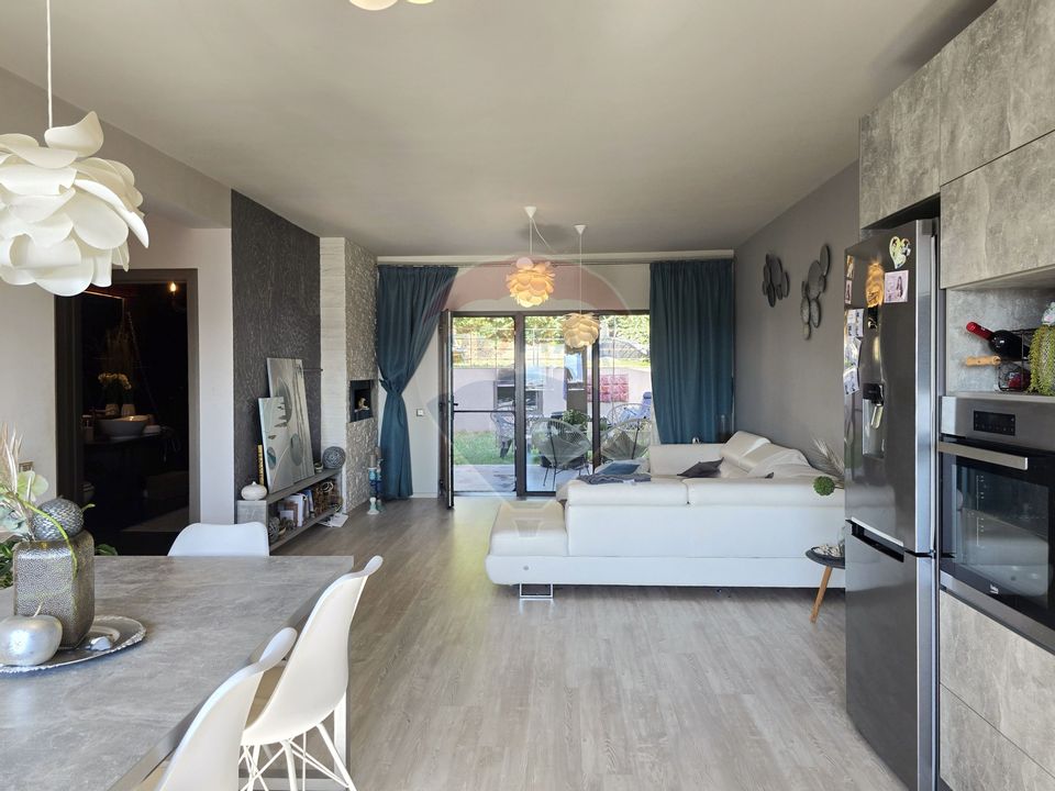 Duplex cu panorama superba, grădină spațioasă, strada Narciselor