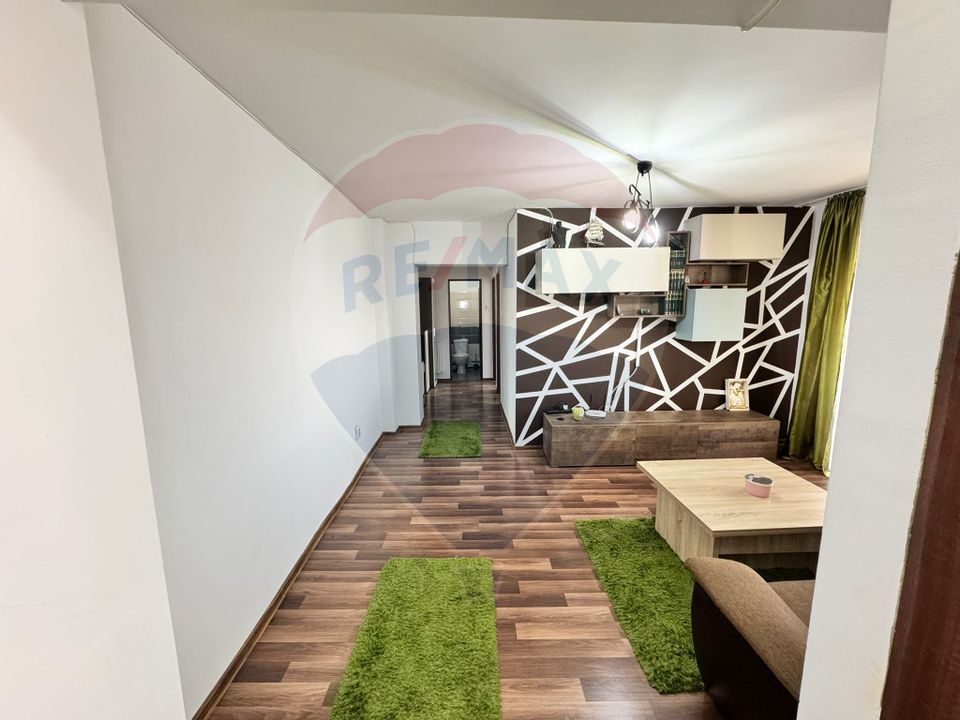 Apartament cu 3 camere- de vanzare- BUHUSI