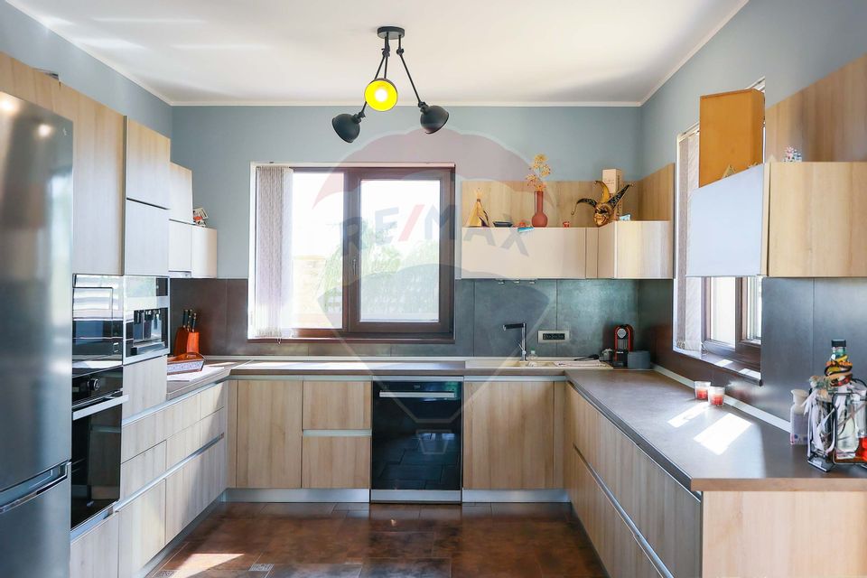 5 room House / Villa for sale, Exterior Vest area