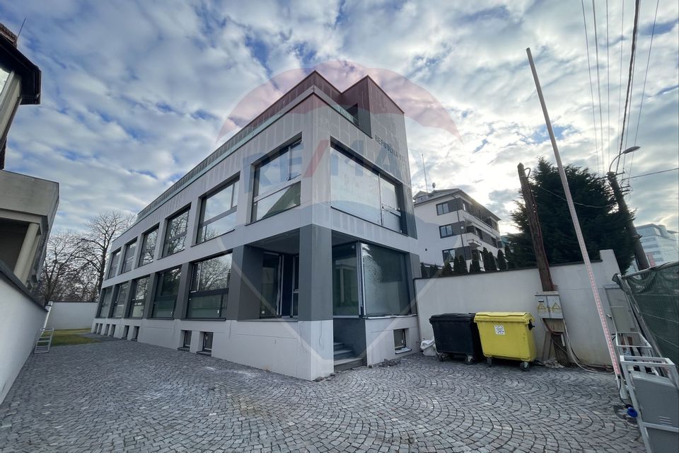 500sq.m Office Space for sale, Semicentral area