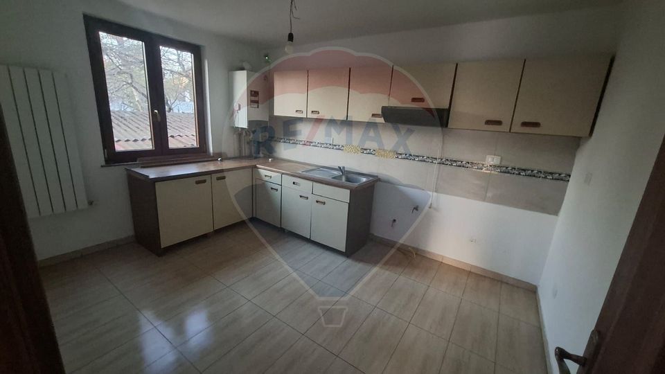 5 room House / Villa for rent, George Enescu area