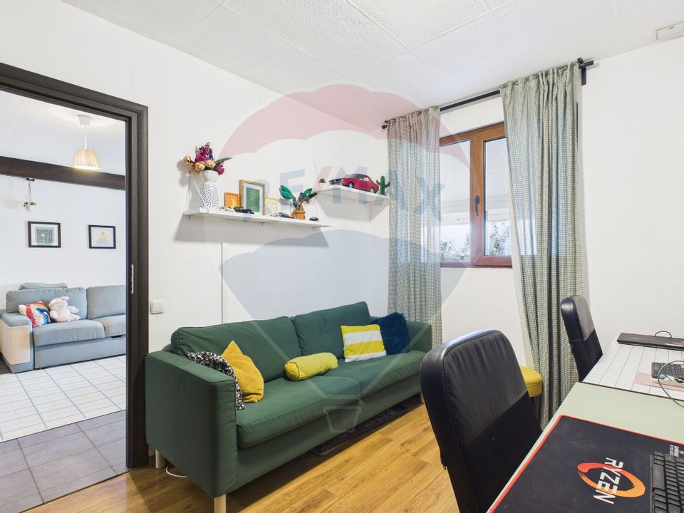 Casa / Vila cu 4 camere Darza, Crevedia