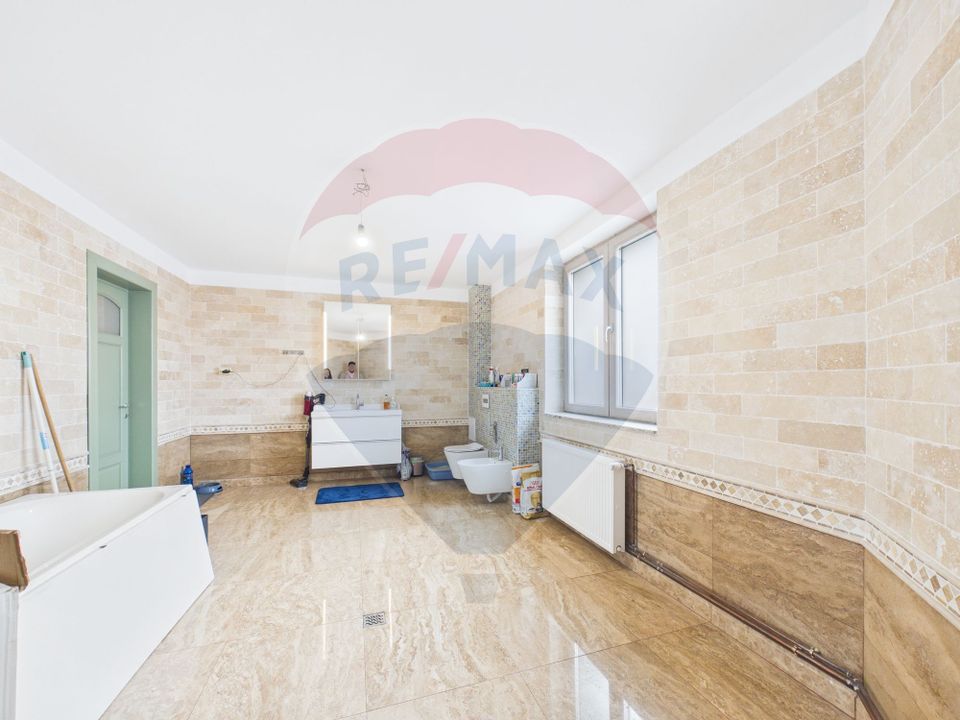 7 room House / Villa for sale