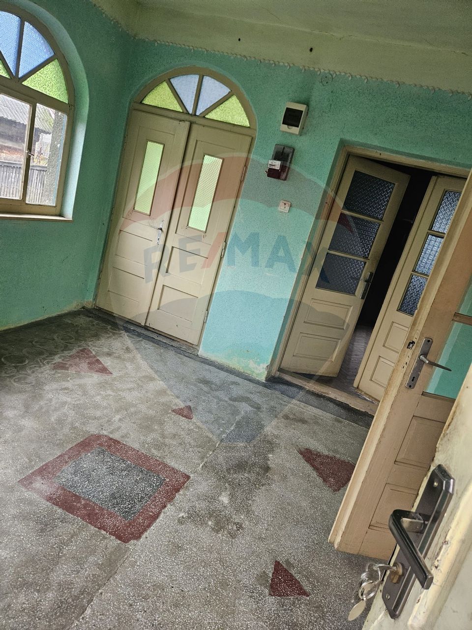 Casă / Vilă cu 4 camere de vânzare